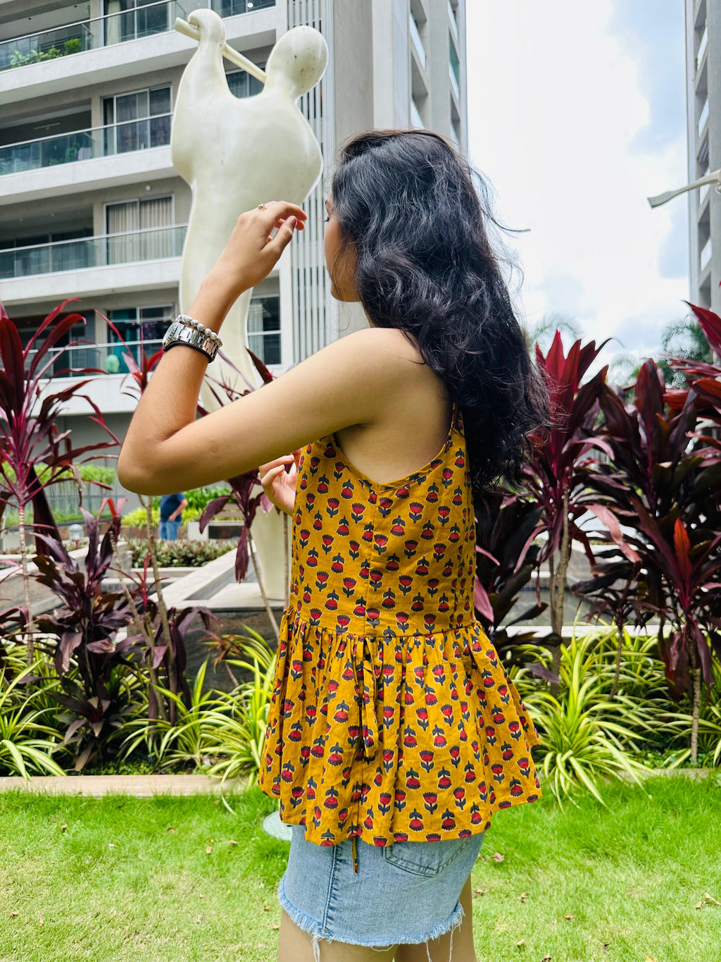 Bow down to the Queen- Mustard Yellow